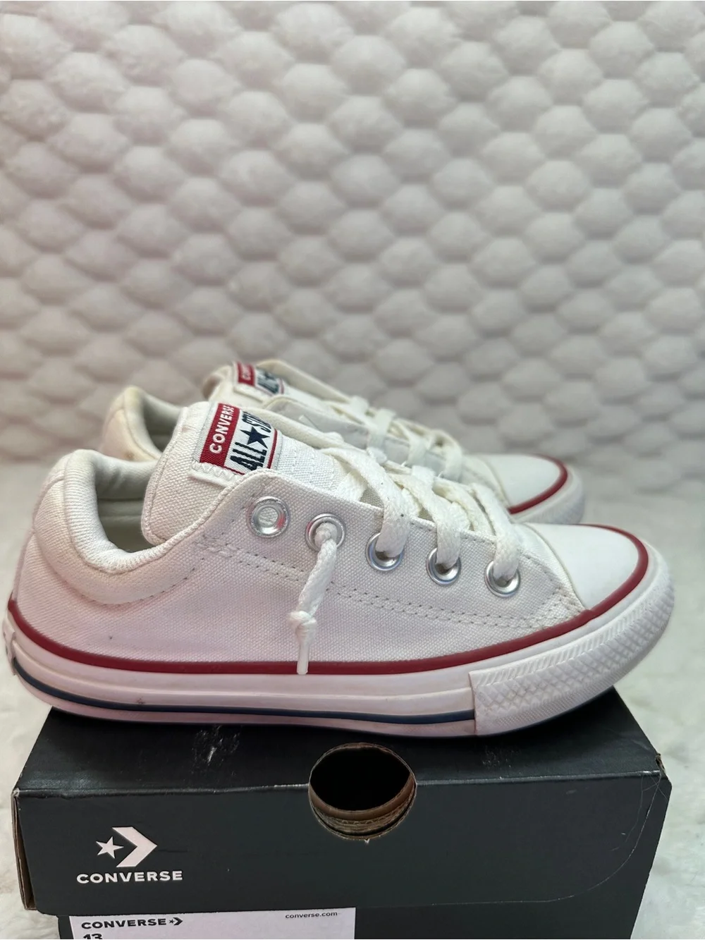 Converse low top